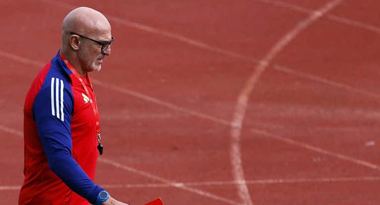 De la Fuente, antes del entrenamiento de la Selección este jueves.