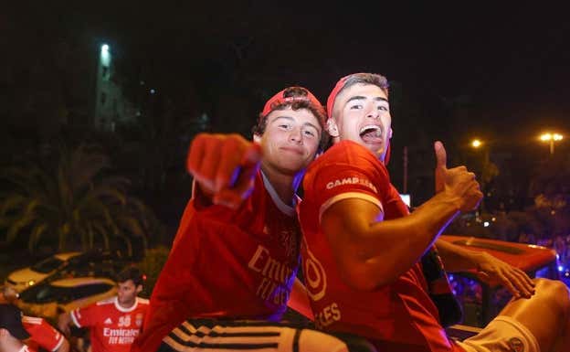 Ambos durante la celebración del título de Liga de Portugal.  INSTAGRAM