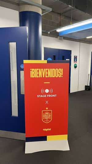 Stage Front, muy presente en la organización del España-Colombia.  RELEVO / MANU AMOR