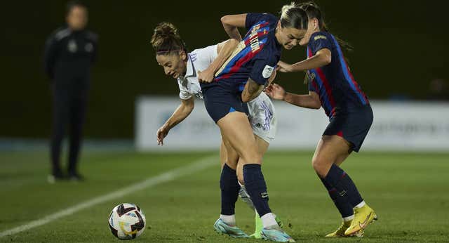 Todo lo que se rompió en el último Clásico en Valdebebas: cuando el fútbol femenino entró en una oscura dimensión