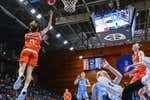 Una 'Carrera' hacia la final a ritmo de triples para Valencia Basket
