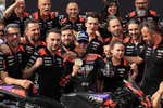 Maverick se sobrepone a una gastroenteritis para inscribir su nombre en la historia de MotoGP