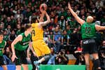 El Barça recupera sensaciones en Badalona en el regreso a casa de Ricky Rubio