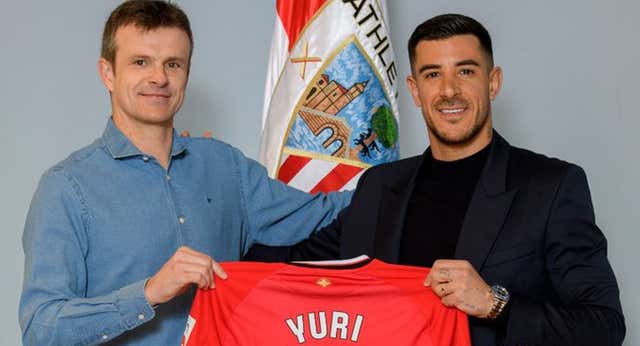 El Athletic apuesta por Yuri Berchiche más allá de su renovación automática