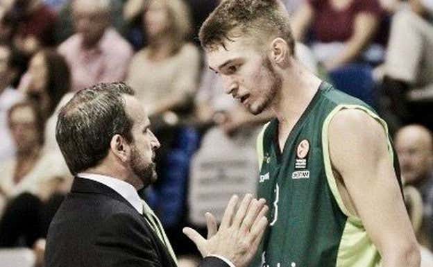 Domantas Sabonis y Joan Plaza en su primera temporada en ACB. Joan Plaza