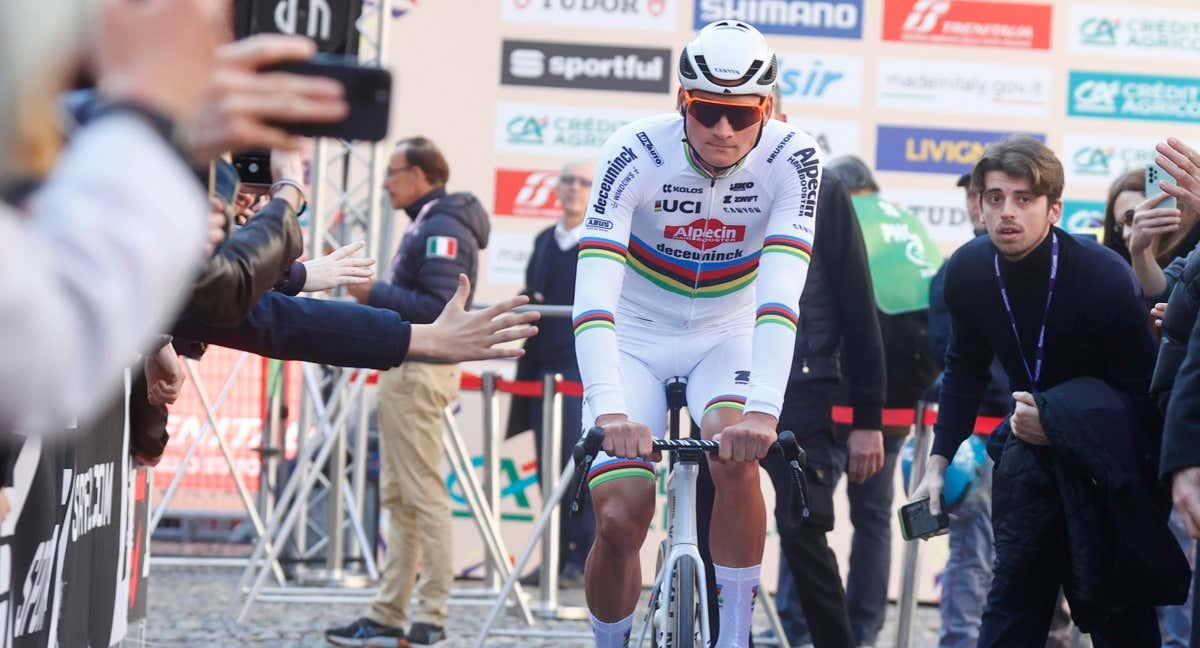 Mathieu Van der Poel parte como el gran favorito para ganar el Tour de Flandes 2024./EFE