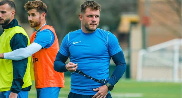 La obsesión por el fútbol del nuevo entrenador del Andorra: se olvidó de las uvas en fin de año mientras analizaba rivales