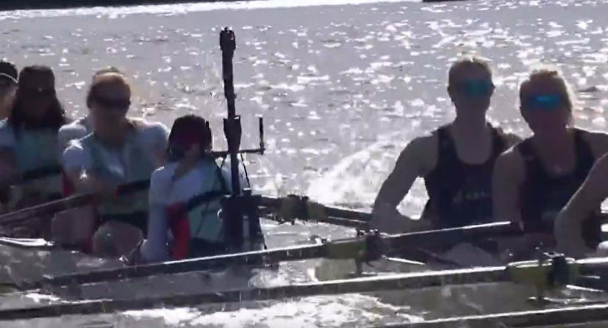 Momento crítico en la regata Oxford-Cambridge./RTVE