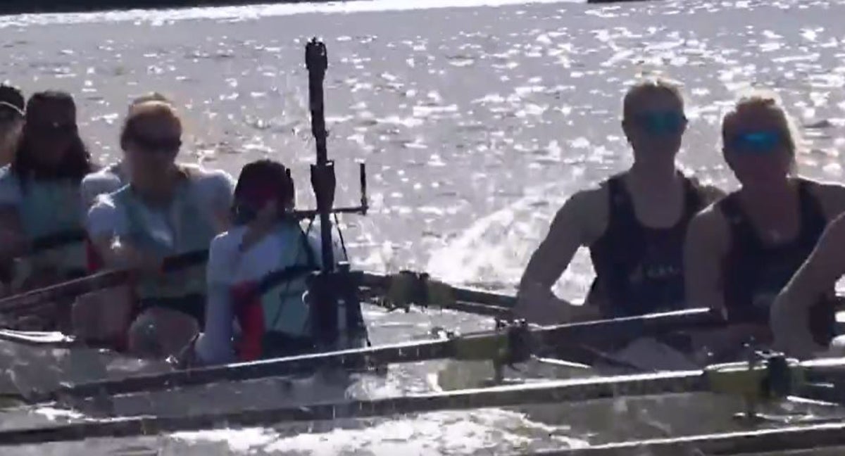 Momento crítico en la regata Oxford-Cambridge.