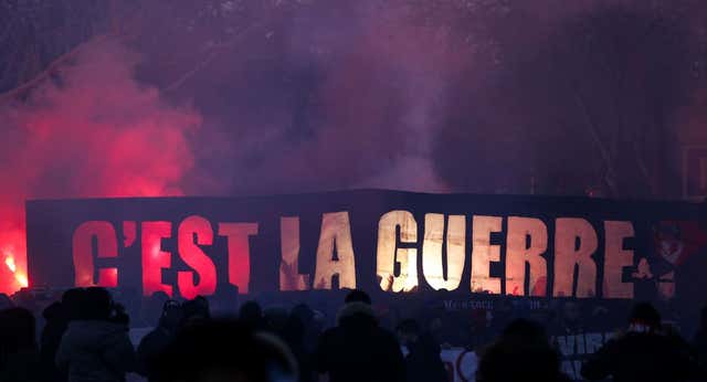 Yo viví un Marsella – PSG: ultras en guerra, emboscadas al autobús y «algunos no querían jugar, se hacían los lesionados»