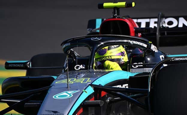 Hamilton en su Mercedes.  AFP