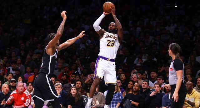LeBron James se viste de Stephen Curry para acercarse todavía más a Michael Jordan: «Quiero que me respeten»