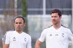 Sebas Parrilla, el escudero de Xabi Alonso que ordena y 'echa las broncas': «Es una eminencia en Valdebebas»