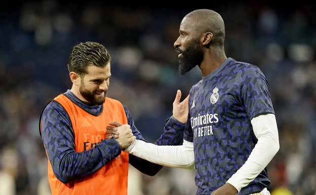 Rüdiger y Nacho, en un calentamiento.  REUTERS