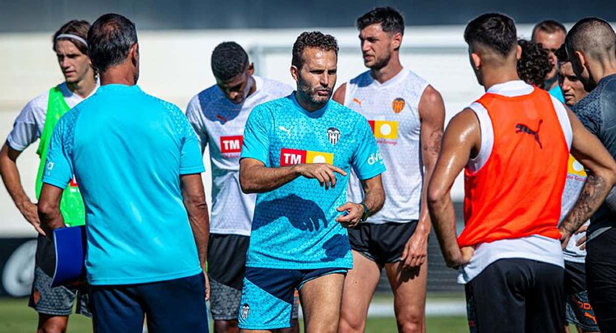 Baraja en un entrenamiento. /Valencia CF