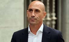 Ocho meses después, Rubiales carga contra el «cambio de versión» de Jenni Hermoso: «¿No puedo cuestionarla por ser hombre?«