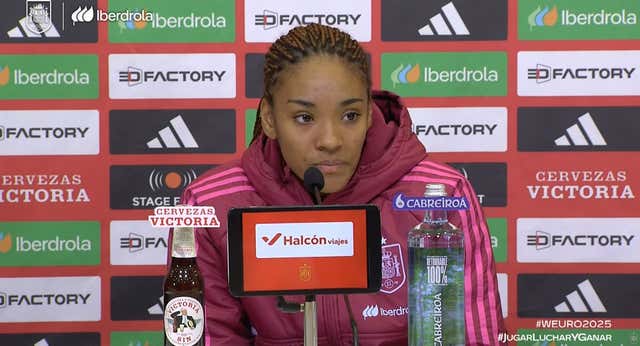 Salma Paralluelo y la exigencia del calendario: «Intentamos cuidarnos mucho porque puede ser peligroso»