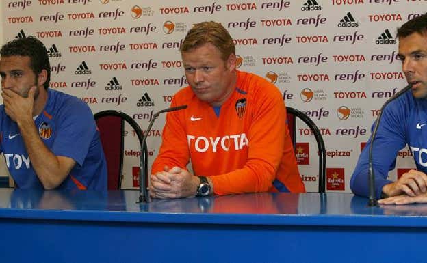 Koeman, Baraja y Marchena.  Archivo.