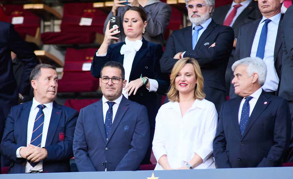 La foto del palco de la final de Copa con Felipe VI precipitó el cambio de planes de Pedro Rocha al frente de la RFEF
