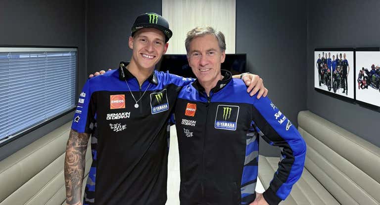 Fabio Quartararo y Lin Jarvis.