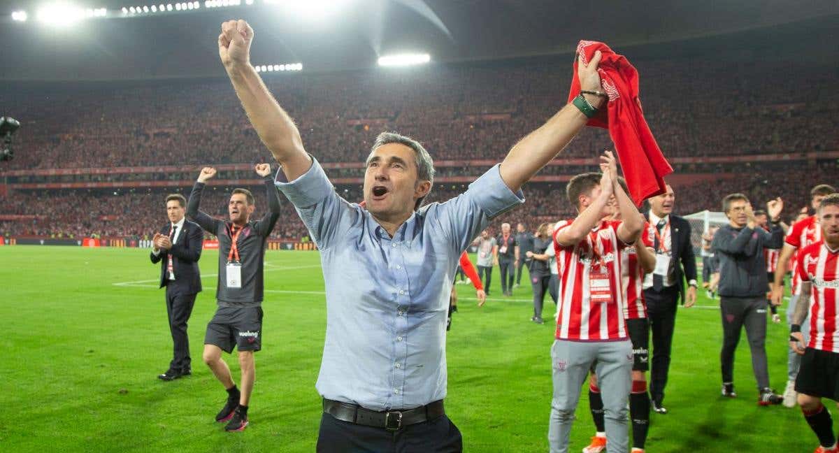 Ernesto Valverde celebra la victoria en la Copa./AFP