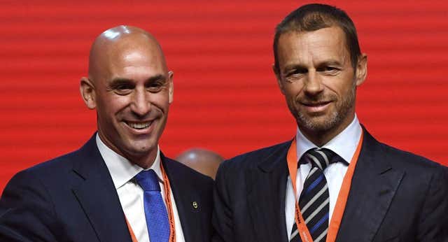 Ceferin niega haber ayudado a Rubiales, aunque le muestra afecto: «No pude ayudarle pero le cogí el teléfono, es difícil, ¿sabes? ahora nadie quiere ni mirarlo»