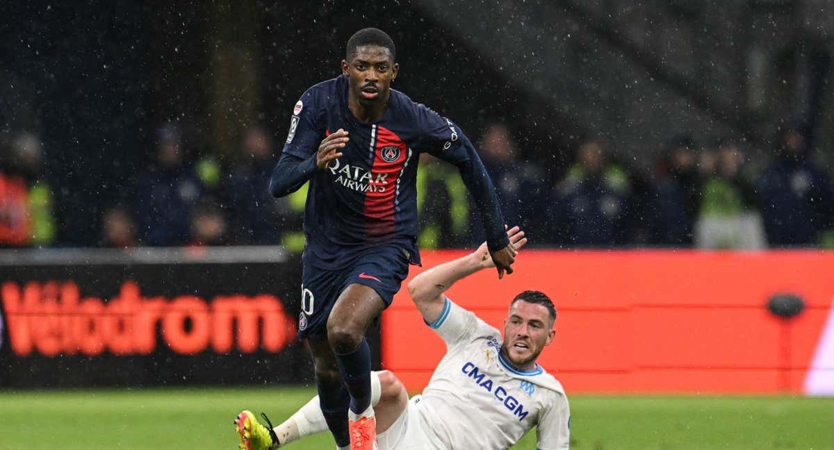 Dembélé, en una jugada de esta temporada con el PSG en la Liga francesa.