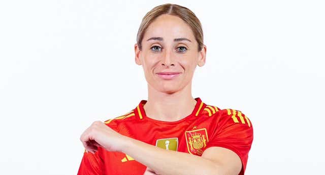 Esther González se resiste a la distancia tras un ‘hasta luego’ en la Selección y su salida del Real Madrid