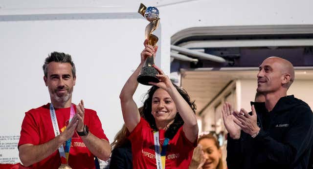 La montaña rusa de Ivana Andrés con la Selección entre polémica y polémica en la RFEF