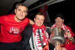 La historia de amistad, Athletic y 'rock&roll' que se esconde detrás de la camiseta con la que Valverde celebró la Copa
