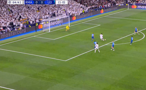 Vini termina rematando en el punto de penalti para anotar el 1-0.  WYSCOUT