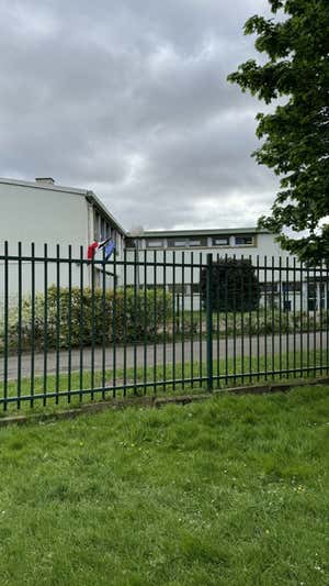 El exterior del Lycée Professionnel Léo Lagrange.