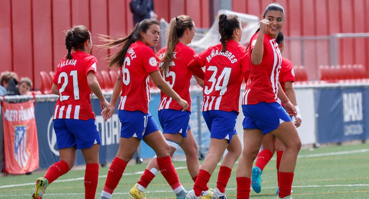 Las jugadoras del Atlético B celebrando un gol contra el Athletic. /ATLETI ACADEMIA