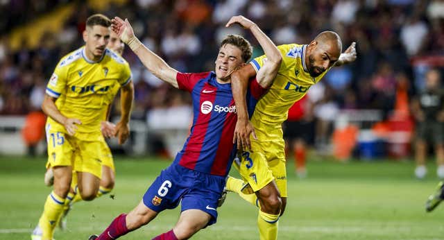 El pasado blaugrana de Fali, el central que come kiwis con piel y no olvida sus raíces: “Levantaba bañeras con una mano”
