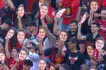 La intrahistoria de las 5.000 caretas con el rostro de Abdón que se mostraron en el minuto 9 ante el Real Madrid: «No es nada contra Aguirre»