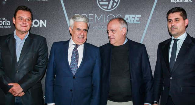 La gran pantomima de los avales en la RFEF: una «mafia» que señala a árbitros y al Barça y donde hay amenazas de vídeos