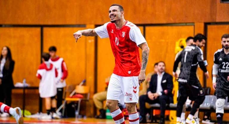 Allan Guilherme celebra un gol con el SC Braga.