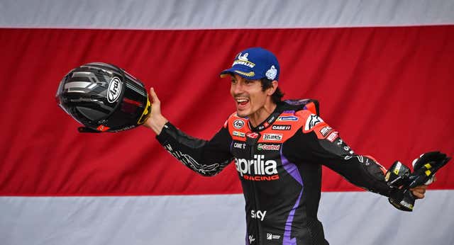 Viñales cierra un gran premio perfecto con una épica victoria