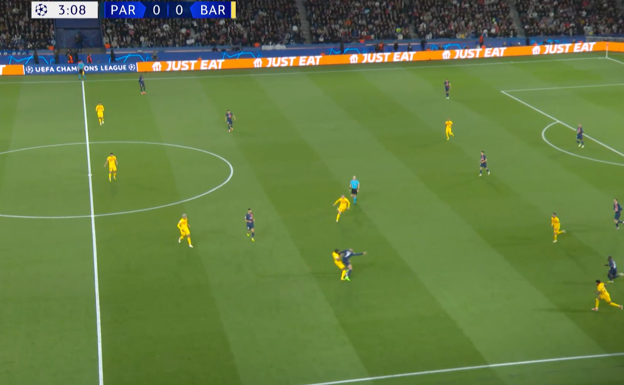 Asensio, Kang-In Lee, Mbappé y Dembélé fijando a toda la línea defensiva azulgrana en un momento del primer tiempo.  WYSCOUT