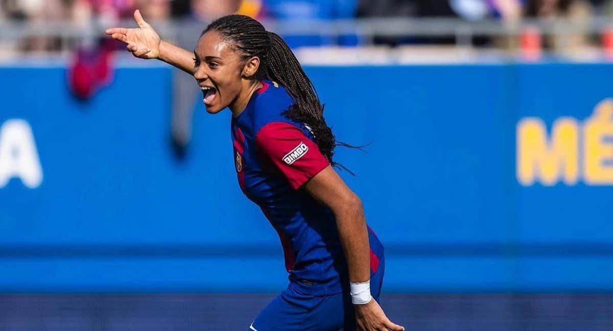 Salma celebrando un gol.