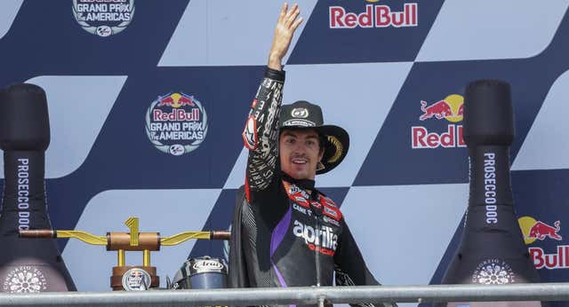 Maverick Viñales: «Estoy más emocionado por mi familia que por la victoria en sí»
