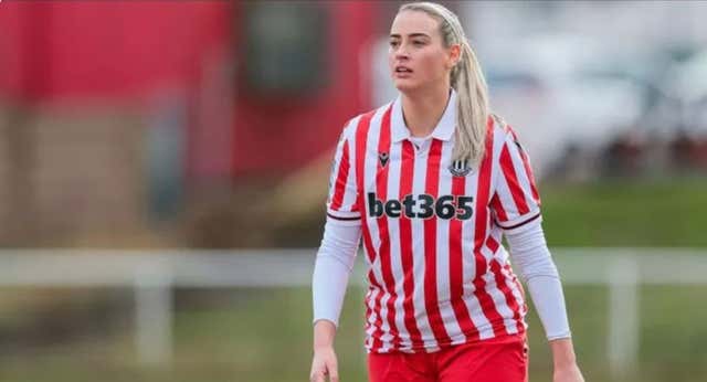 El ‘crowdfunding’ para una operación de rodilla que sonroja al fútbol inglés: «Estoy mentalmente destrozada»