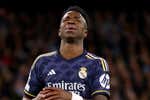 Vinicius y Carvajal se marcharon tocados: y en cuatro días, el Clásico
