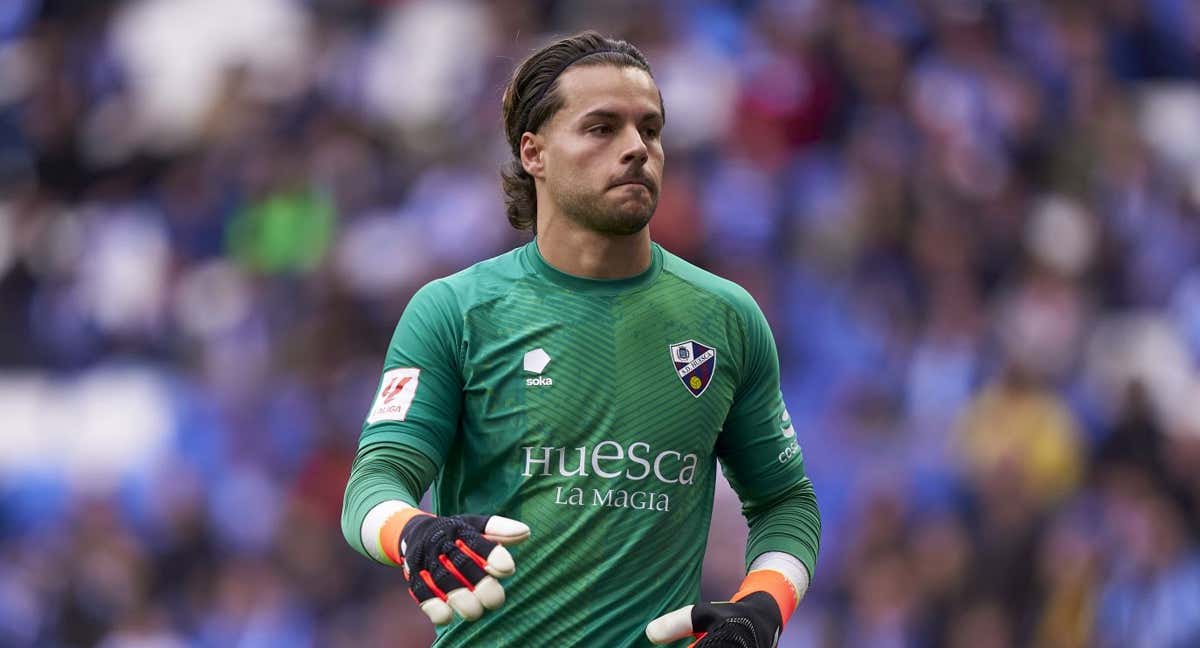 Álvaro Fernández, en el Espanyol-Huesca disputado esta temporada. /Getty