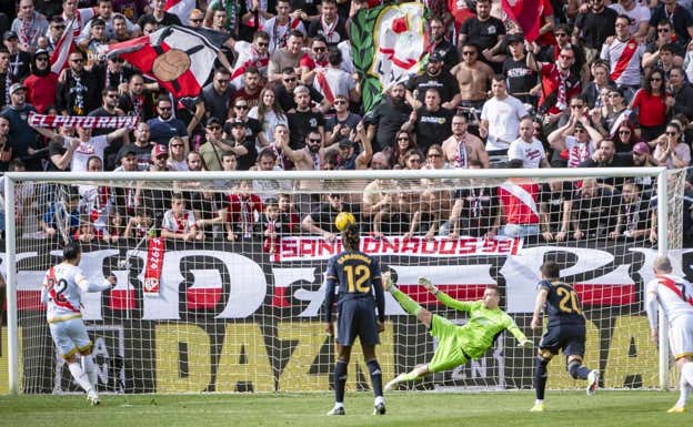 RDT bate a Lunin en el Rayo-Real Madrid.  EP
