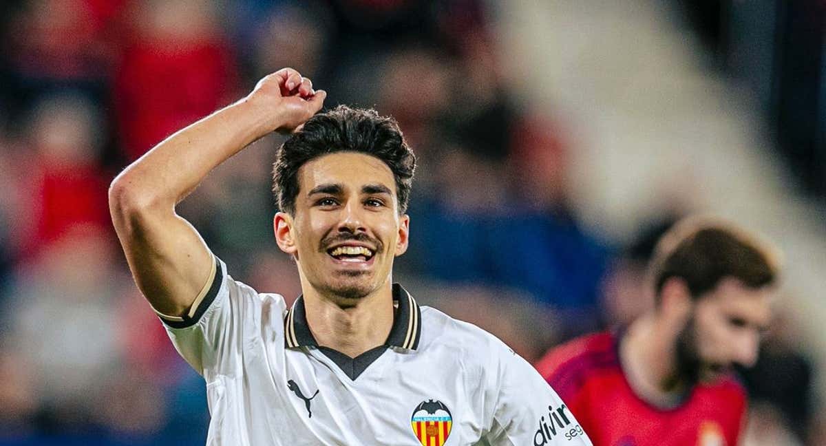 André Almeida, durante un partido con el Valencia.