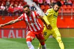 Sorloth mantiene con vida el sueño europeo, condena al Almería y celebra por todo lo alto su paternidad