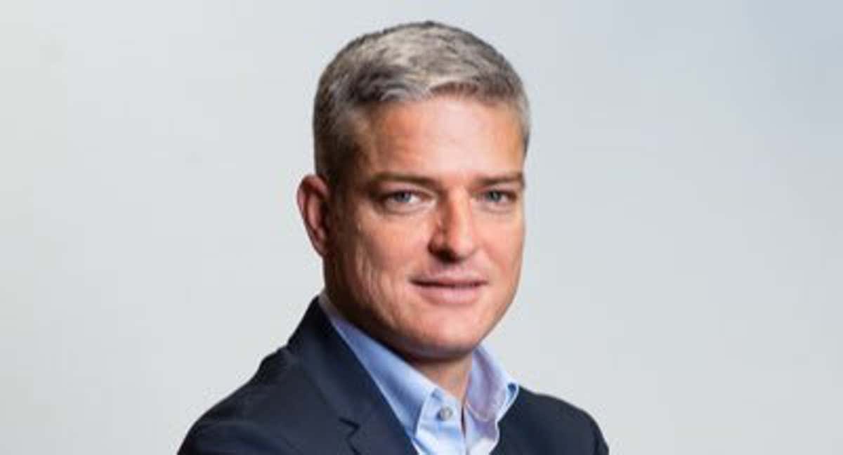 Luis Gil.