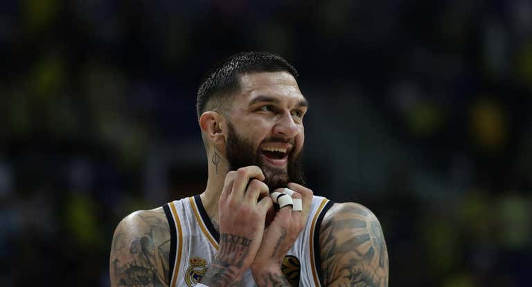 Vincent Poirier, en un partido con el Real Madrid.