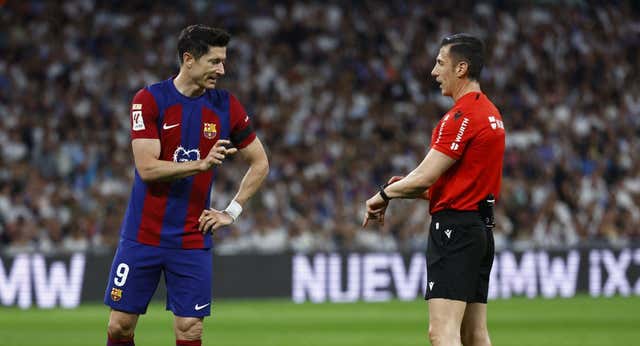 La otra cara de Soto Grado en el Clásico: “Ferran, estábamos tranquilos hasta que has entrado”